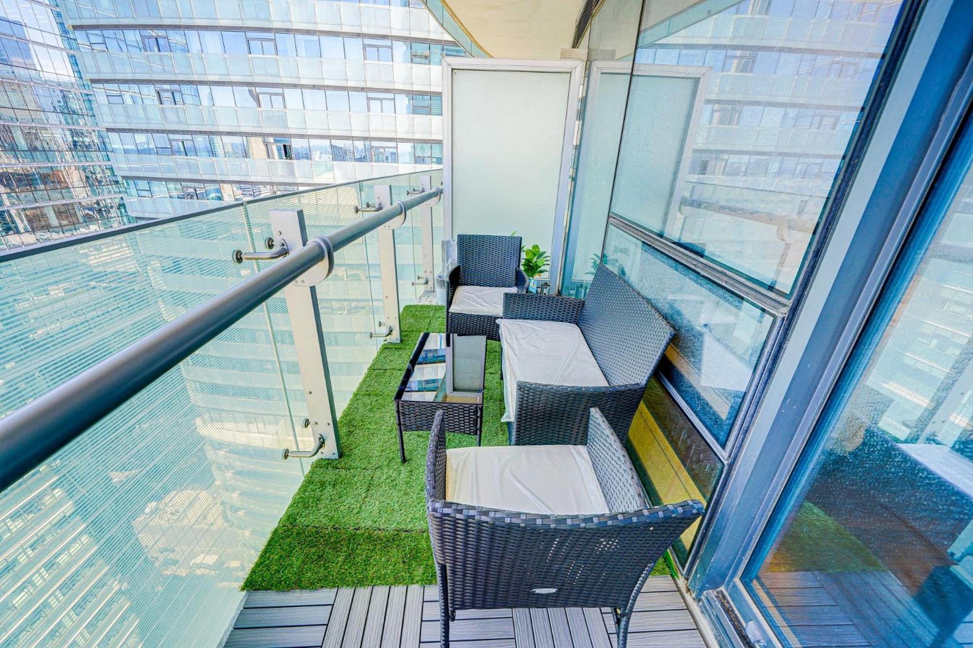 Skytree - Modern Rusty Condo Close To Union Station In Heart Of Downtown 多伦多 外观 照片